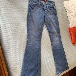 Guess jeans size 29. Medium wash style is daredevil flare